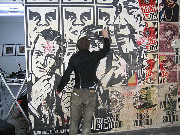 File:Shepard fairey v1 pic 3.jpg